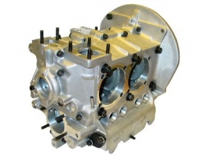 Case with cylinder opening for 94 mm bore and CNC adapted for a long stroke crankshaft till 82 mm